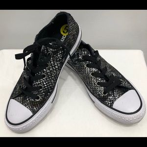 Women’s Converse shoes